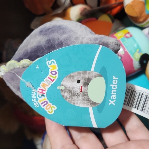 Squishmallow Xander Squishmallow Clip Dino Bag Keychain - Picture 3 of 5